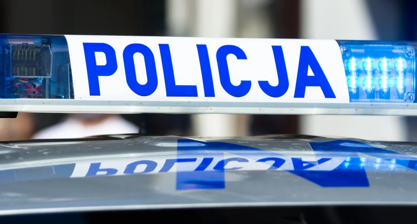 Mieli ponad 2 promile alkoholu. Dzwonili w sprawie własnego dziecka 