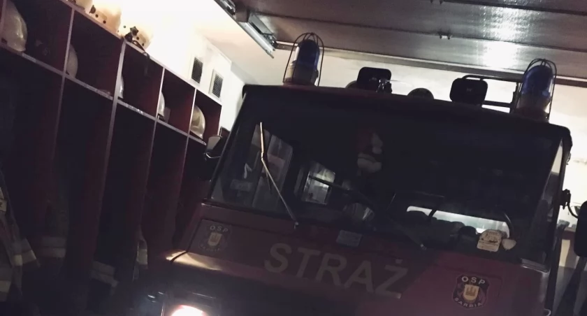 Zgłoszenie pożaru domu. Wezwano jednostki z dwóch powiatów
