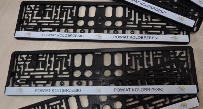 Ważne zmiany dla kierowców w wydziale komunikacji. Rejestracja zastąpiła obowiązek zgłoszenia nabycia pojazdu