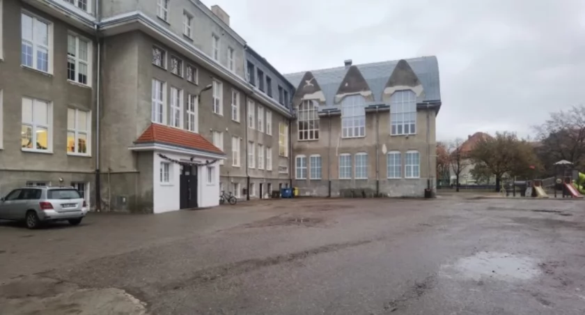 Są chętni na budowę nowoczesnego boiska w centrum miasta