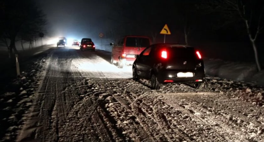 Wydano Alert RCB. Możliwe zawieje i zamiecie śnieżne