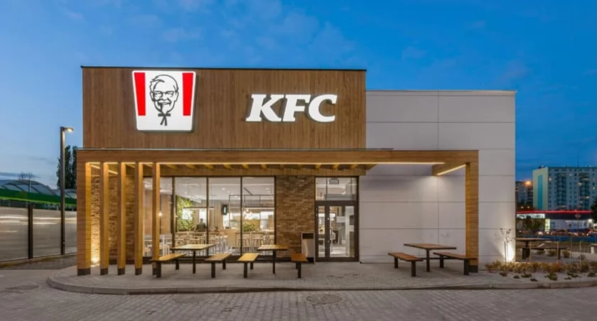Otwarcie KFC przy drodze S6. Znamy wstępną datę - firma szuka pracowników