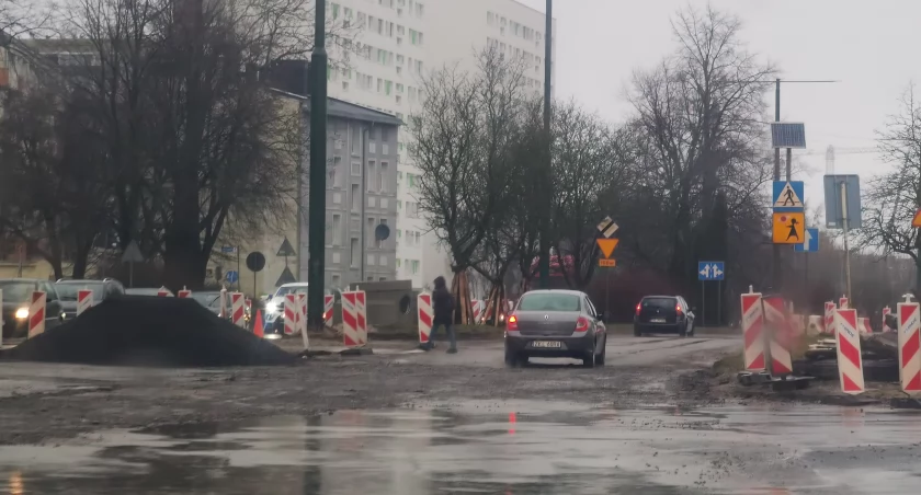 Uwaga! Zmiana organizacji ruchu na Bolesława Krzywoustego. Zamkną przejścia dla pieszych
