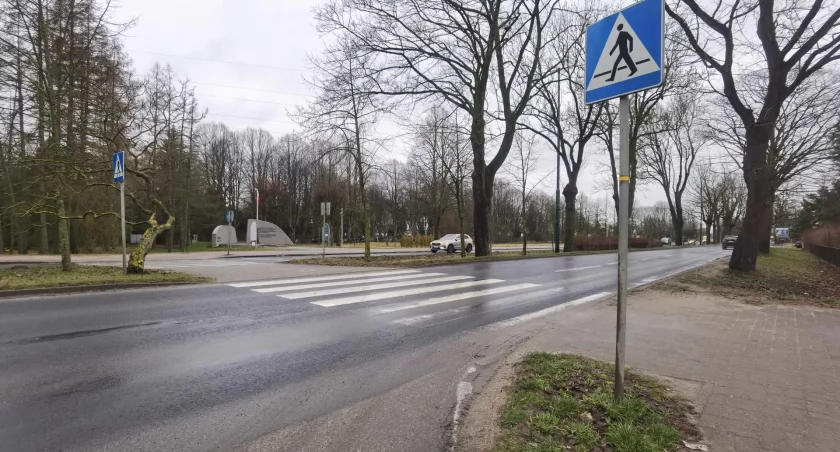 Doświetlą przejście dla pieszych przy cmentarzu
