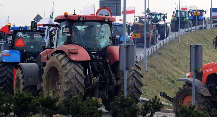W Kołobrzegu trwa protest rolników | zdjęcia, wideo