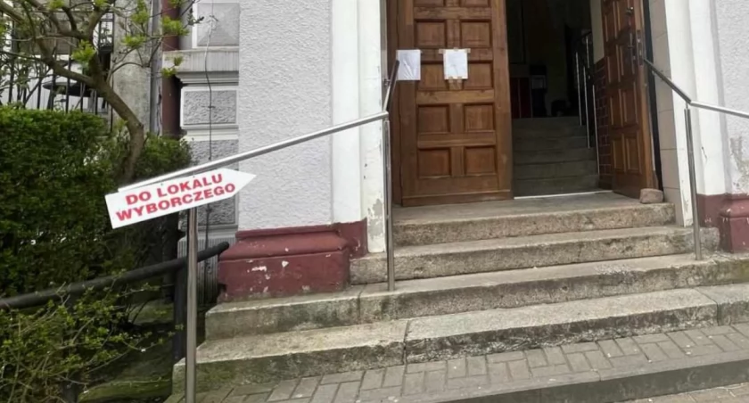 Rozpoczęły się wybory samorządowe. Tu możesz zagłosować | lista lokali wyborczych
