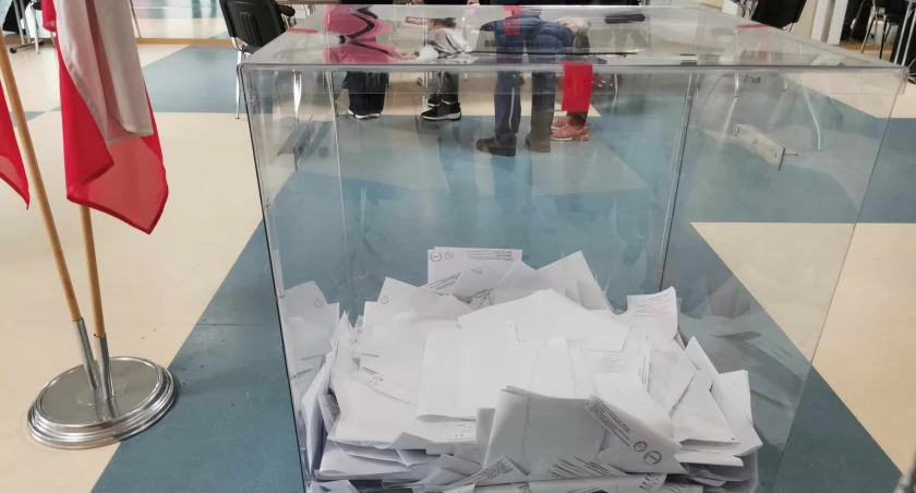 Wybory w liczbach. Dużo głosów było nieważnych 