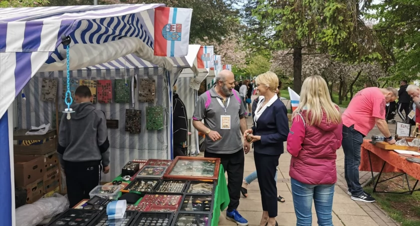 Alejka kolekcjonerska. W tym miejscu możesz kupić lub wymienić cenne starocie