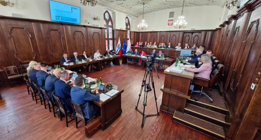 To była ostatnia sesja tej Rady Miasta. Z kim się żegnamy? 