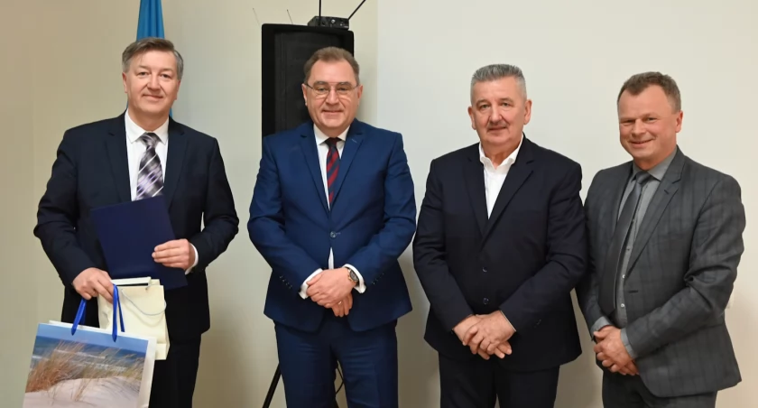 Podjęli 381 uchwał i złożyli 161 interpelacji. Radni powiatowi zakończyli kadencję