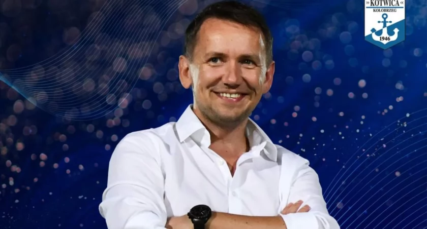 Kotwica pożegnała Łukasza Bednarka. „Uśmiechnięty i radosny” dyrektor zakończył współpracę z klubem