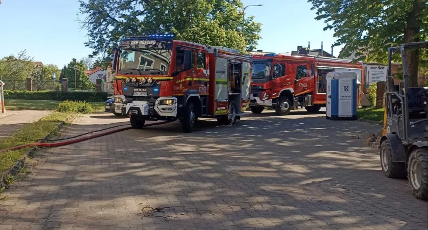 W okolicy Domu Pomocy Społecznej uszkodzono rurę z gazem. Interweniowali strażacy