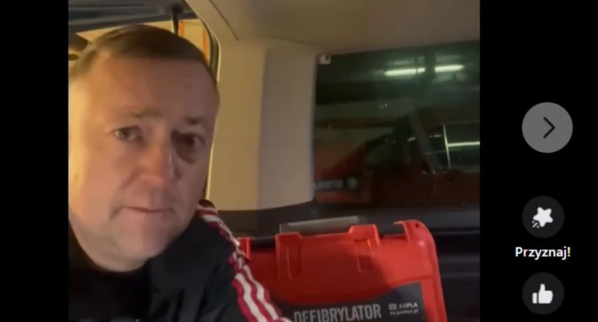 Czesław Mozil promuje akcję SGR Paramedic. Ratownicy chcą więcej defibrylatorów w mieście