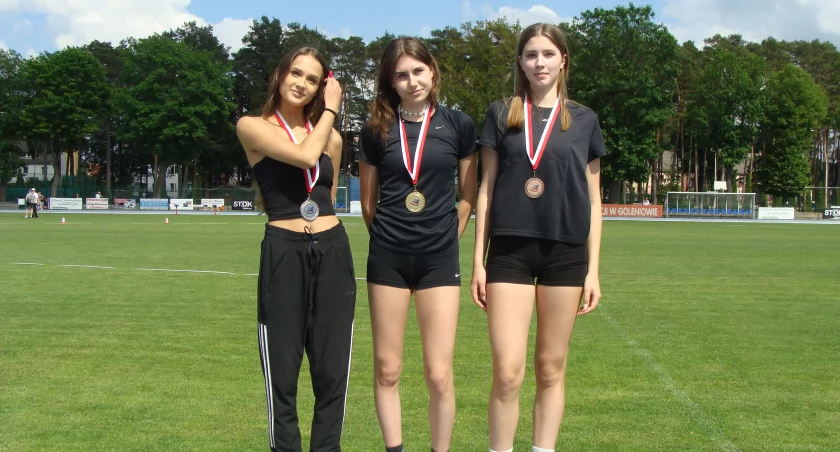 Świetny start w mistrzostwach województwa. 19 medali KMKL Sztorm
