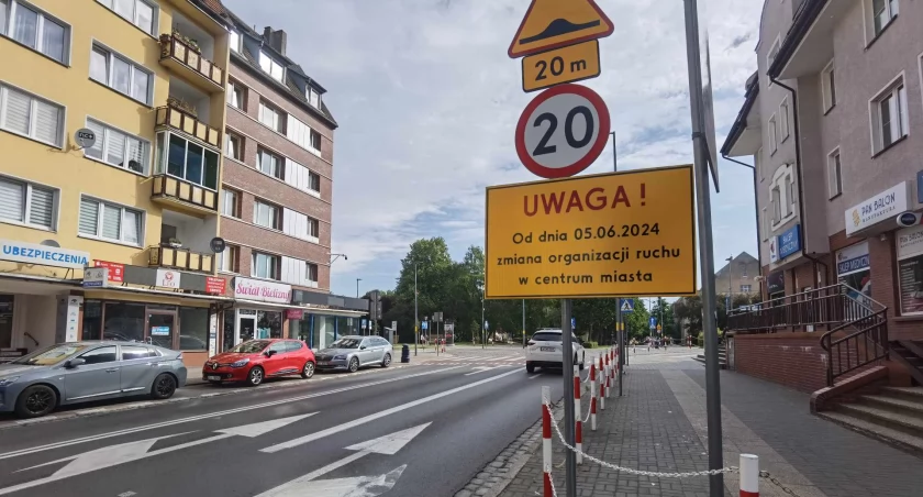 Kierowcy, nie jeździjcie na pamięć! Od dziś nowa organizacja ruchu w centrum miasta |wideo