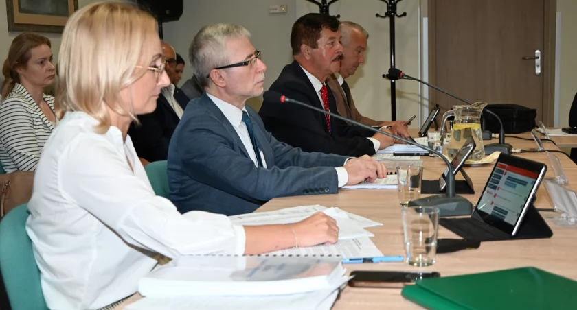 Zarząd Powiatu z absolutorium. Radni zagłosowali jednogłośnie