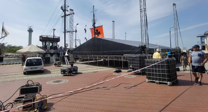 W porcie pasażerskim powstaje scena. Otwarcie lata z RMF MAXX już w najbliższy piątek