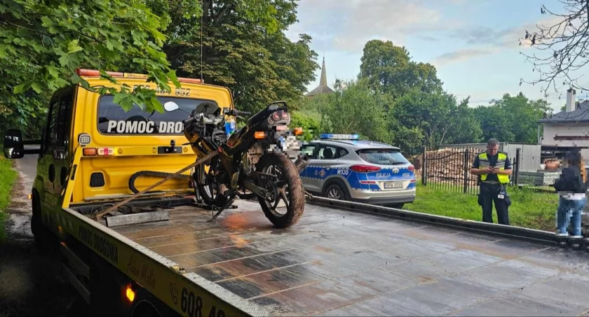 Jechał motocyklem, zatrzymała go policja. Miał przy sobie narkotyki