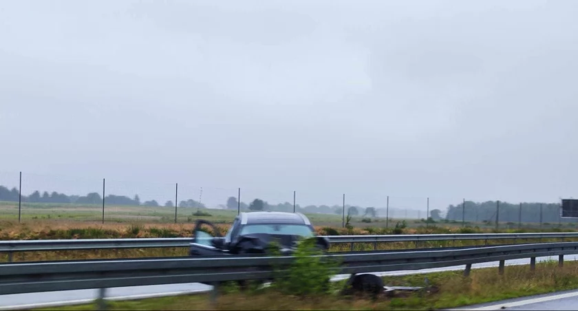 Wypadek na S6, droga jest zablokowana. Poszkodowane dziecko trafiło do szpitala