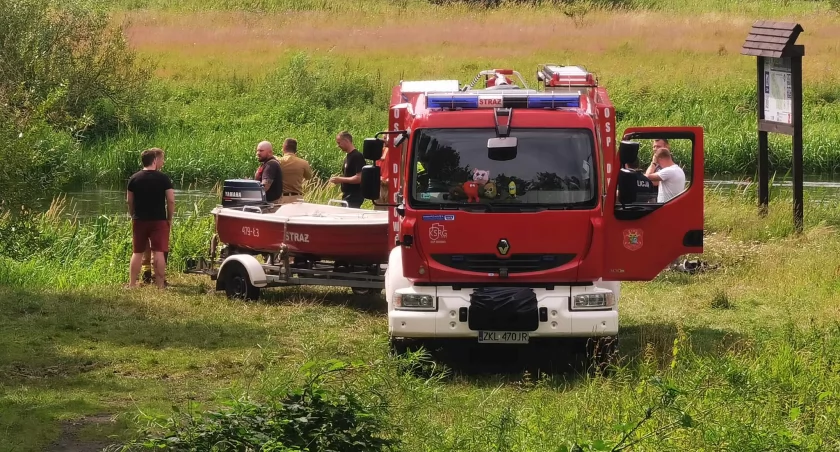 Alarm na 112. Siedem osób, w tym troje dzieci, wypadło z kajaków