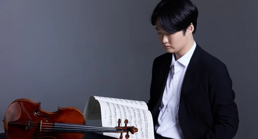Południowokoreański skrzypek i polski pianista w Regionalnym Centrum Kultury