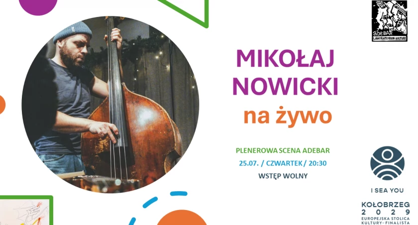 Koncert na scenie letniej w centrum Kołobrzegu