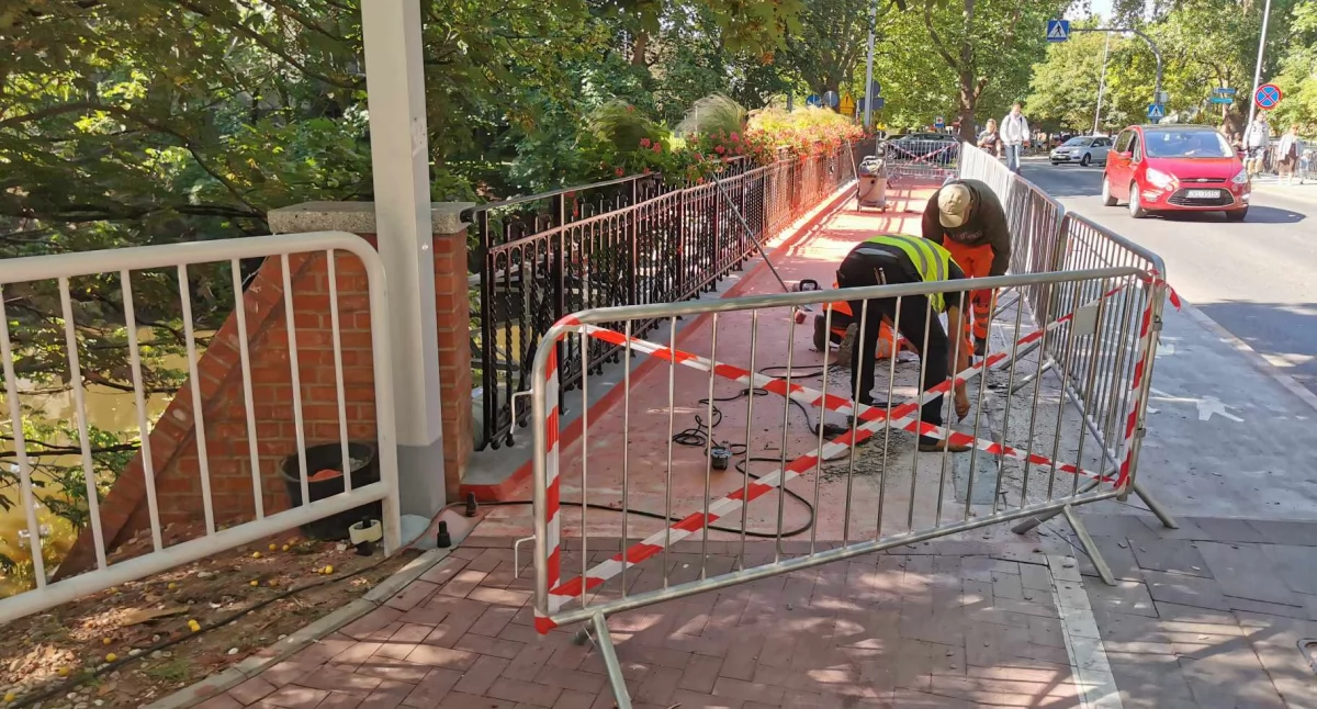 Poprawki na ścieżce rowerowej