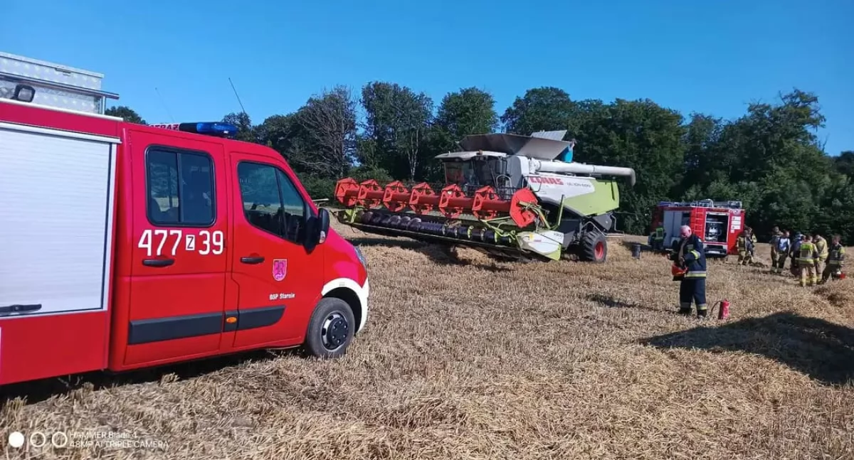 Zapalił się kombajn. Interweniowali strażacy