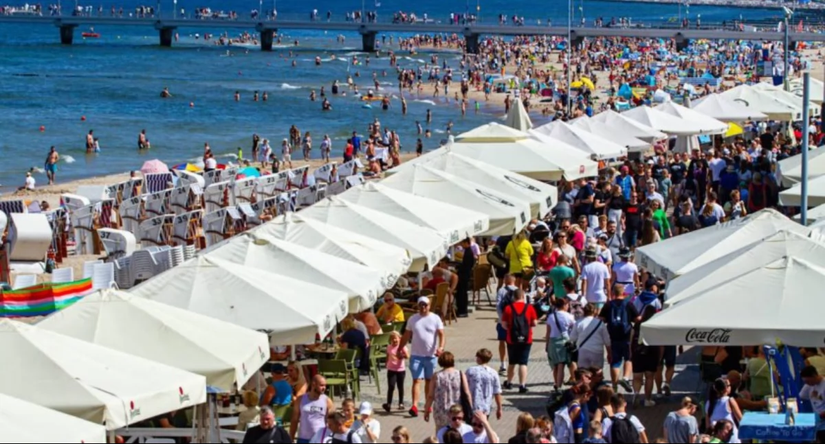 Koniec z puszczaniem dymka na promenadzie? Radny chce wyznaczenia stref dla palaczy w strefie nadmorskiej