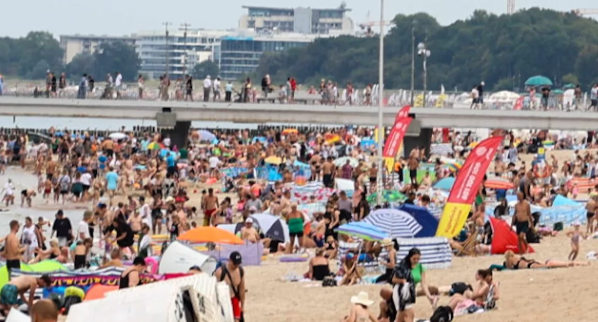 Tak wygląda długi weekend w Kołobrzegu... szpilki nie wciśniesz