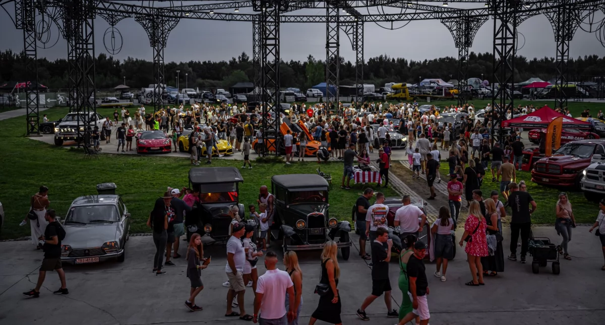 Zlot motoryzacyjny w Kołobrzegu. Jakie atrakcje i koncerty w sobotę i niedzielę?