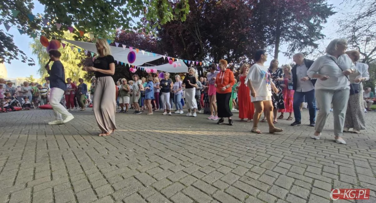 Kolejna potańcówka. Makarena w centrum miasta