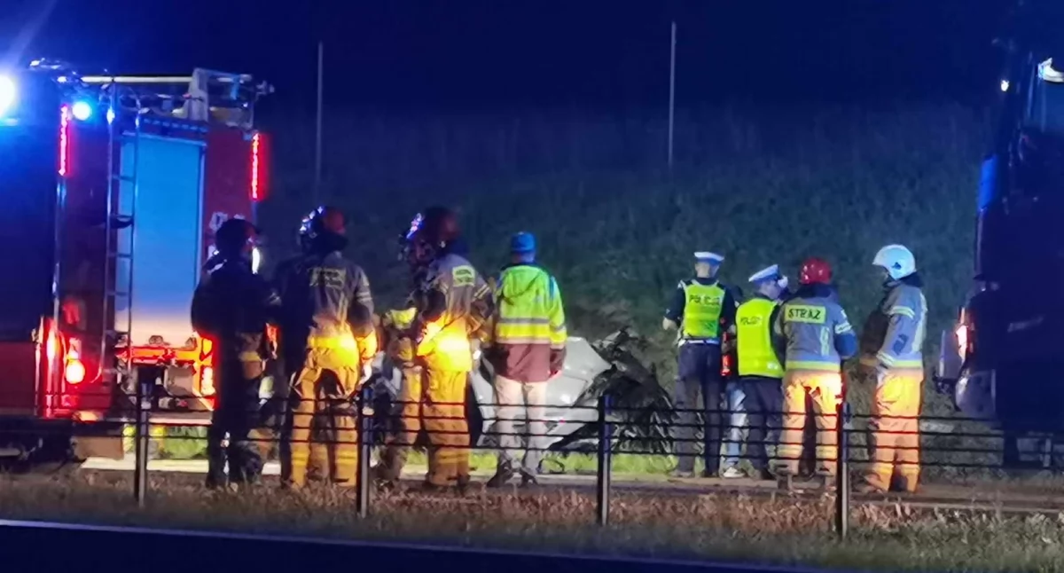 Wypadek na S6. Są poszkodowani, droga zablokowana {zdjęcia}