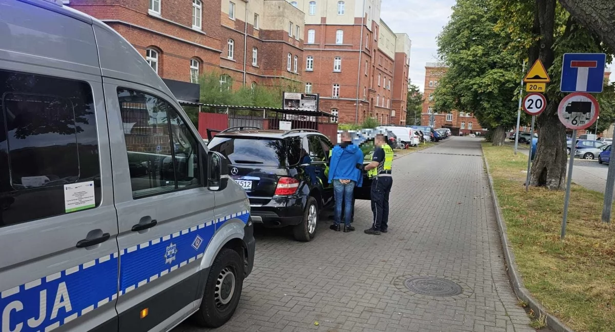 Poszukiwany prowadził pod wpływem alkoholu i narkotyków. Wpadł podczas kontroli drogowej