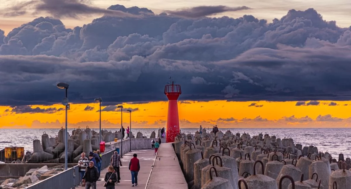 Kołobrzeg spokojny i piękny po sezonie... (foto)