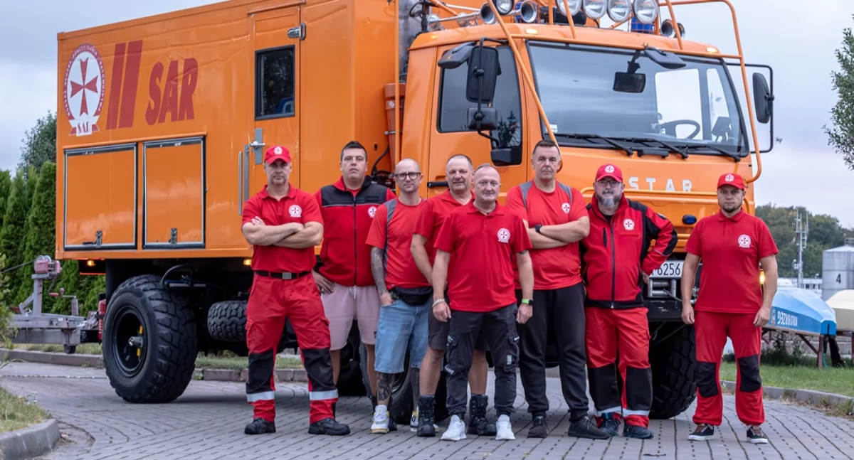 Kołobrzescy ratownicy wyruszyli na pomoc powodzianom (foto i wideo)