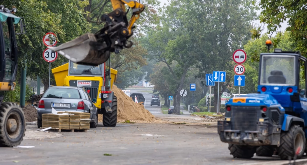 Nowe rondo przy cmentarzu. Postęp prac - zdjęcia