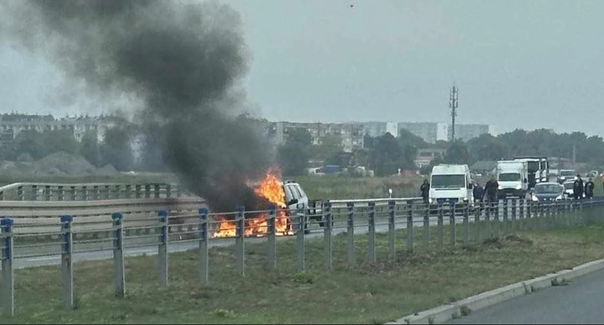 Pożar samochodu na obwodnicy. Są utrudnienia w ruchu