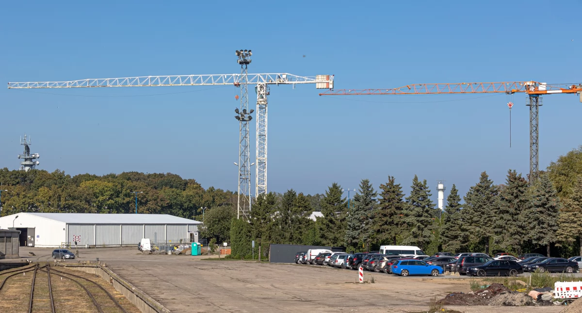 Betonoza w porcie? Tak, ale potrzebna - trwają prace przy ważnej inwestycji