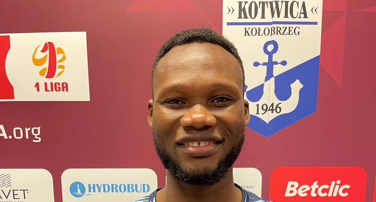 Grał w Bayernie Monachium i reprezentacji Beninu. Teraz zagra w Kotwicy