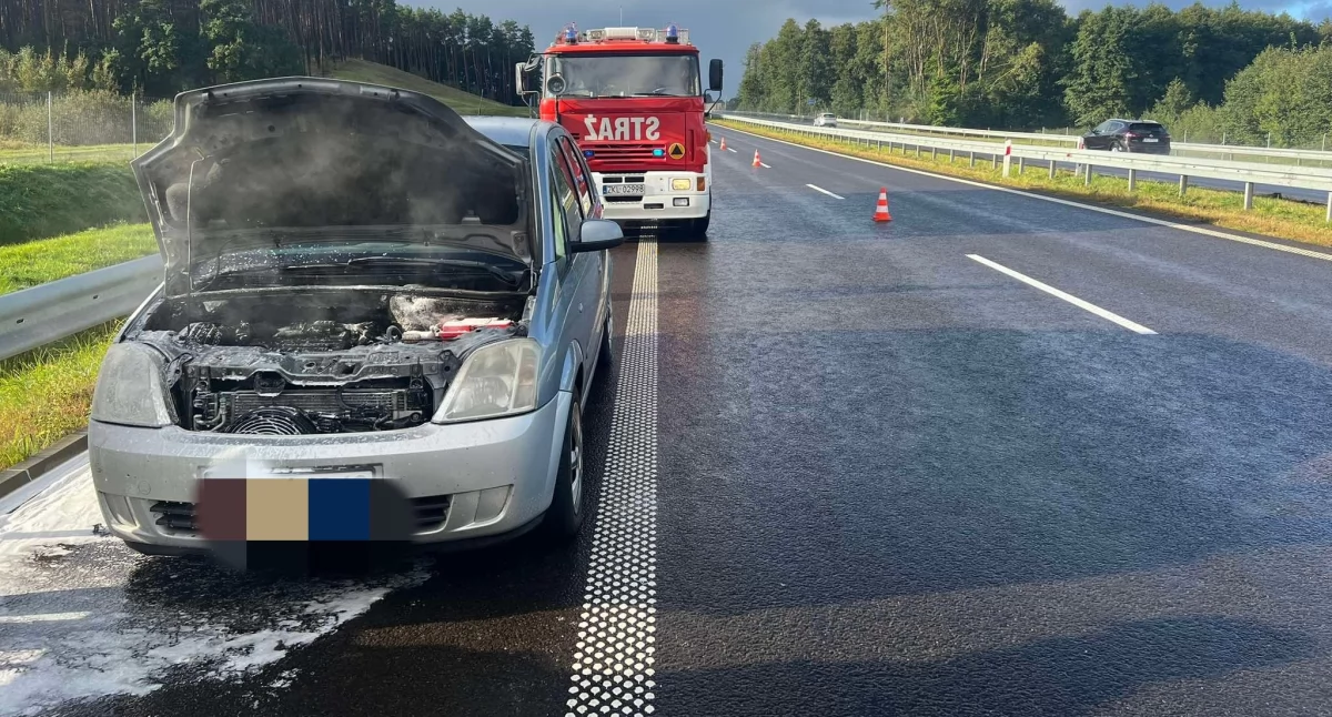 Na S6 zapalił się samochód. Interweniowali strażacy
