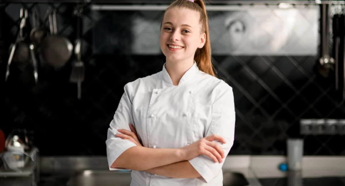 Technik żywienia i usług gastronomicznych – jak technikum przygotowuje do pracy w branży kulinarnej?