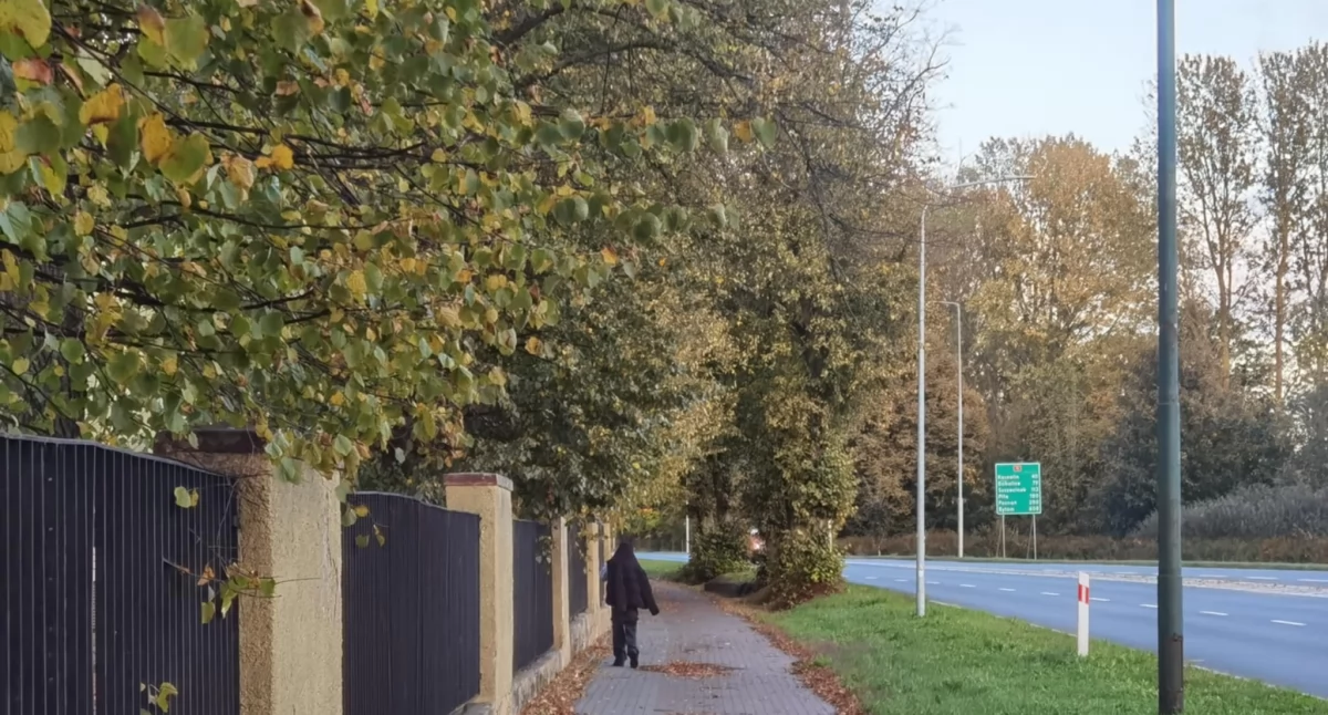 Doświetlą ciąg rowerowo-pieszy wzdłuż ulicy Koszalińskiej. Miasto podpisało umowę