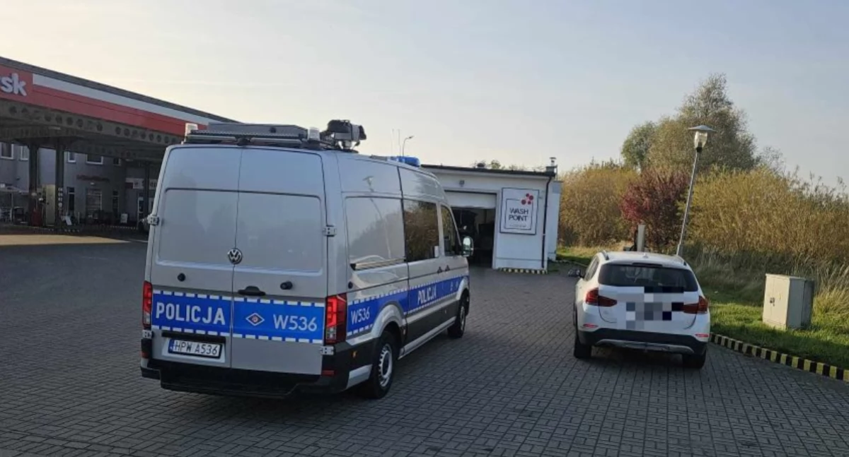 Kolizja skutera z osobówką. Jeden z uczestników był pod wpływem alkoholu