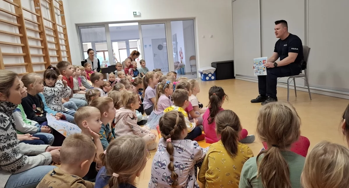 Wspólna walka z przemocą. Policjanci edukują dzieci