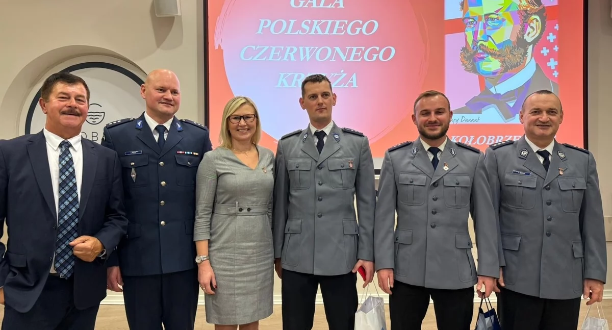 Ci policjanci oddali już razem aż 55 litrów krwi
