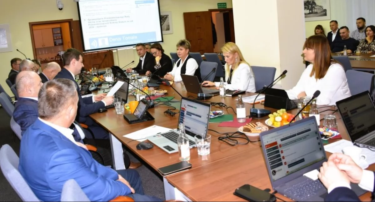 Budowa kompleksu sportowego, modernizacja Ośrodka Zdrowia i nie tylko.  Gmina Ustronie Morskie z budzetem na 2025 rok
