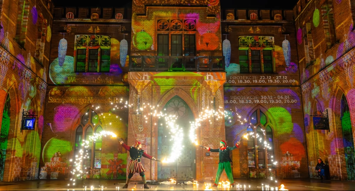 Fireshow na pokazie mappingu. Tak było (foto)