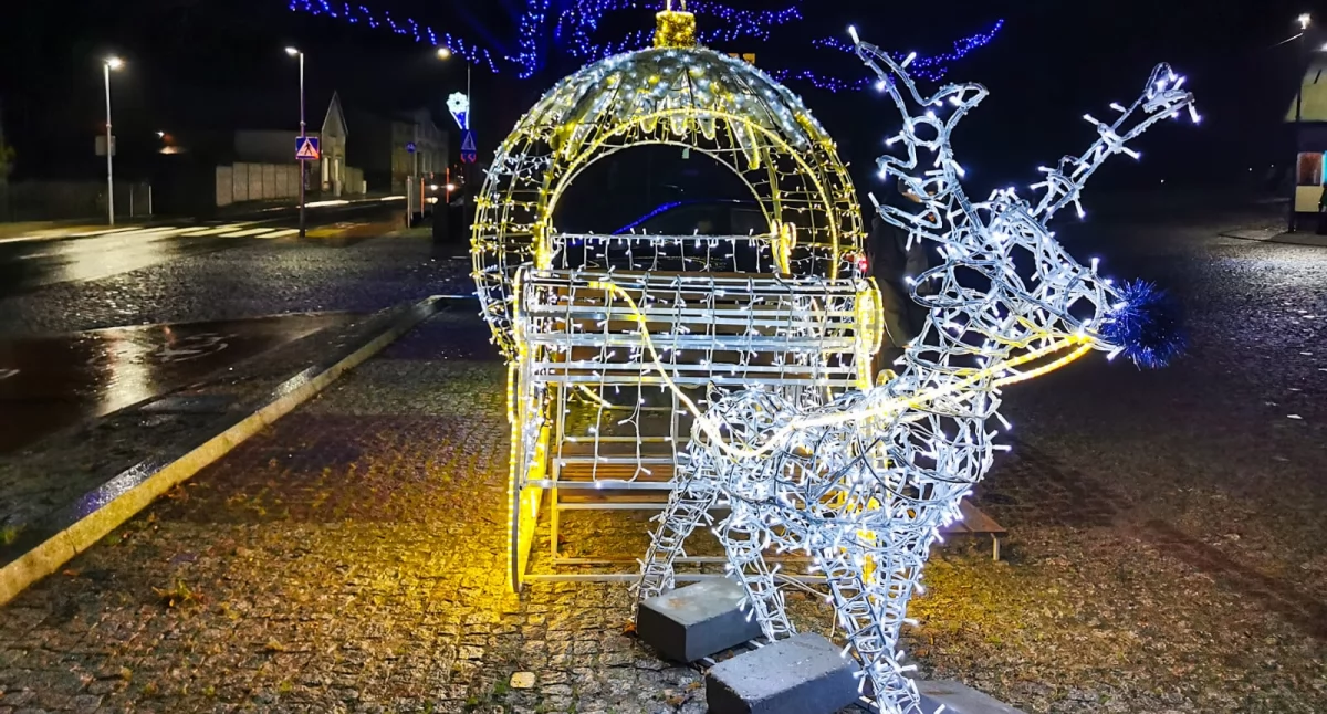 Świąteczne dekoracje w Ustroniu Morskim i Dygowie