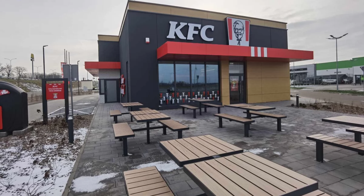 Sto kubełków za 1 zł na otwarcie KFC. Kiedy można przyjechać na kurczaka z sieciówki?